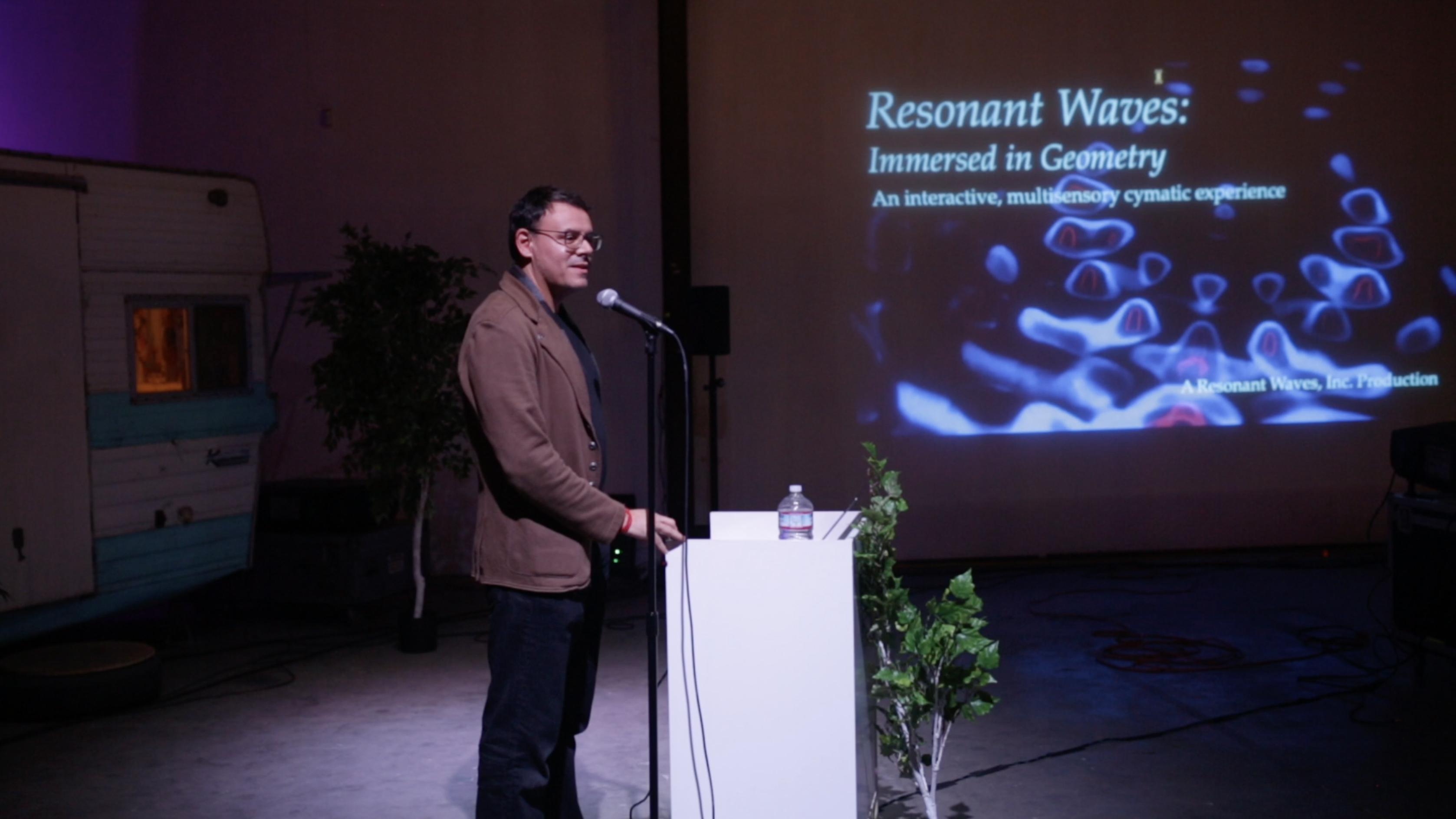 Richard Grillotti presenting on Resonant Waves at Binary Salon 13