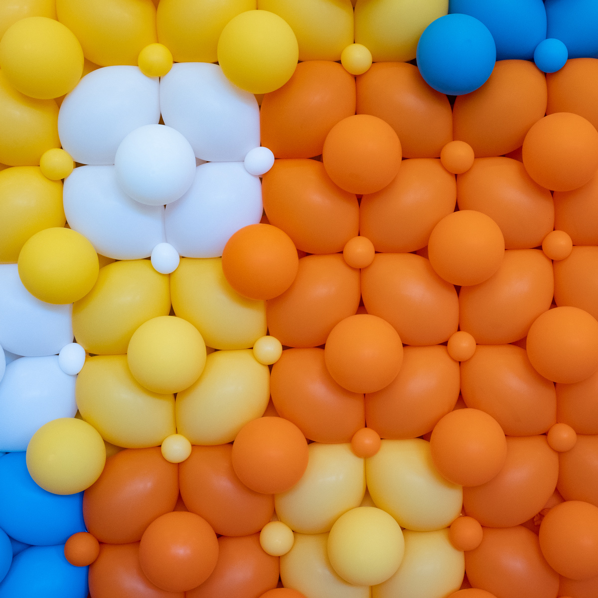 The colorful balloon wall at UCSC Games Showcase