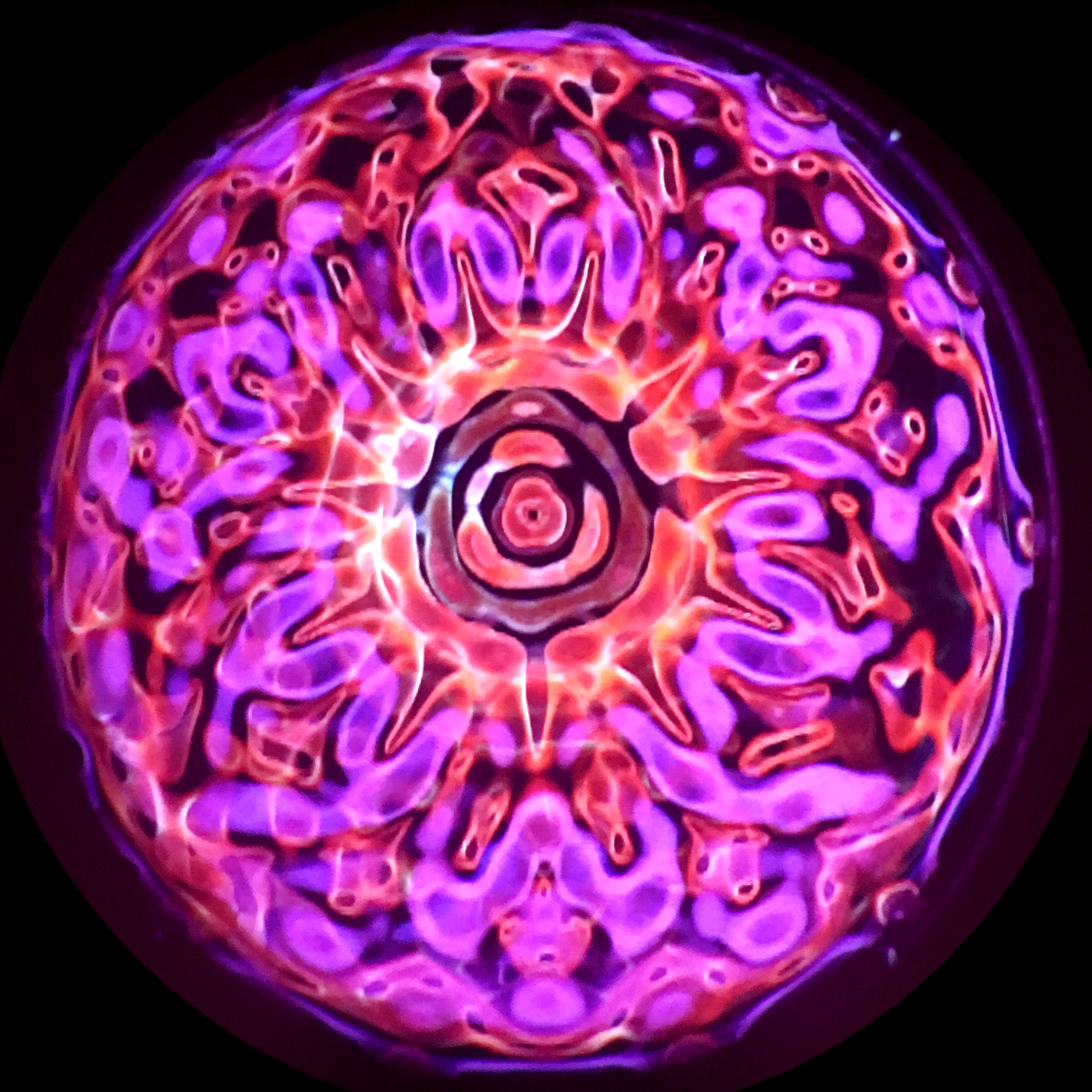A saturated fuschia and orange complex geometry